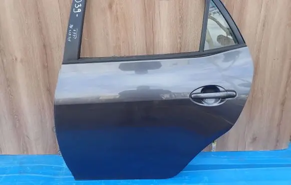 Toyota Auris 150 Rear door 