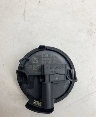 Mercedes-Benz GLC X253 C253 Airbag deployment crash/impact sensor A2139051400