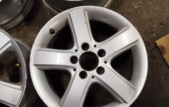 Mercedes-Benz B W245 R16 alloy rim 