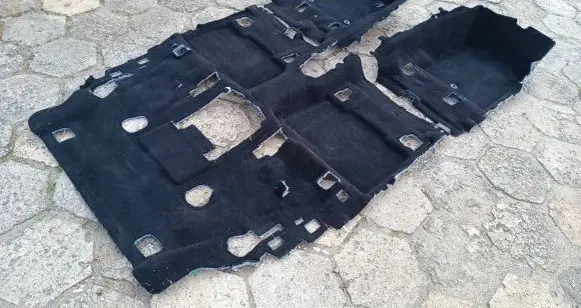 Ford Explorer VI Interior carpet 