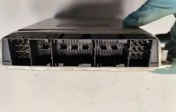 Mercedes-Benz Sprinter W901 W902 W903 W904 Engine control unit/module A6111536079