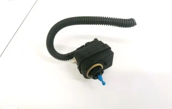 Headlight level adjustment motor