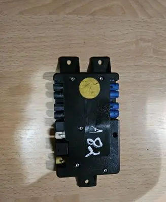 Audi A8 S8 D3 4E Aerial antenna amplifier 4D0035530D