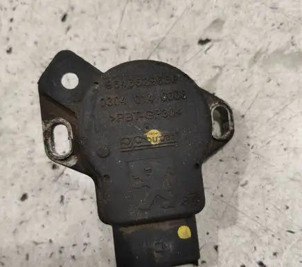 Rear air suspension level height sensor
