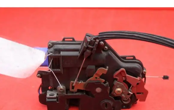 Seat Altea XL Rear door lock 7L0839016
