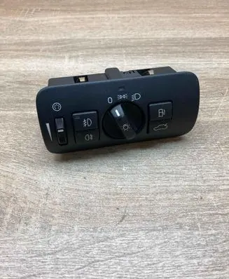 Volvo V70 Light switch 30739414