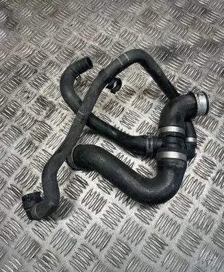 Engine coolant pipe/hose