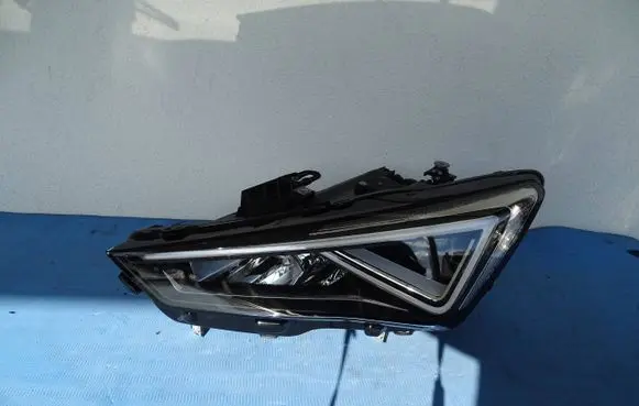 Cupra Formentor Headlight/headlamp 5FG941007F
