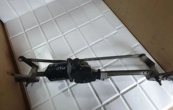 Mazda 6 Front wiper linkage and motor 8492002390