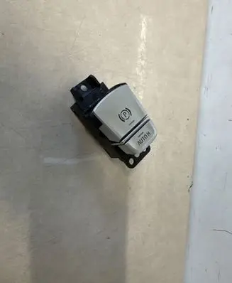 BMW 7 G11 G12 Hand parking brake switch 6847013