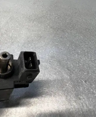 Volvo S60 Turbo solenoid valve 30670448