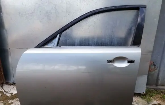 Infiniti FX Front door