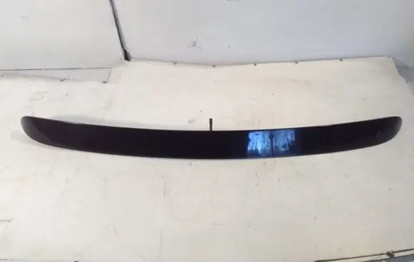 Tailgate/trunk spoiler