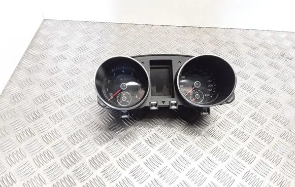 Volkswagen Golf VI Speedometer (instrument cluster) 5K0920860F