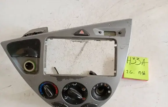 Ford Focus Climate control unit 98ABA046A04AE