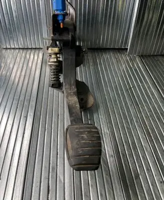 Renault Scenic III - Grand scenic III Clutch pedal 465030038R