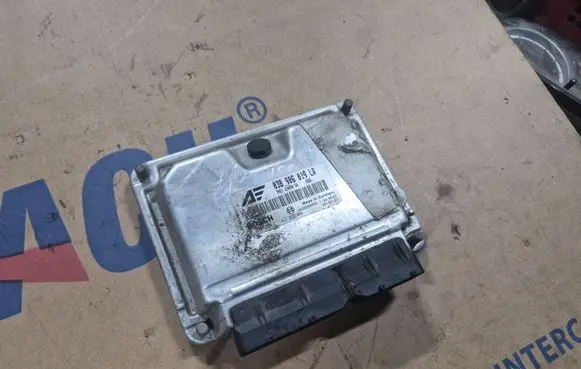 Ford Galaxy Engine control unit/module 038906019LR 1039S00653
