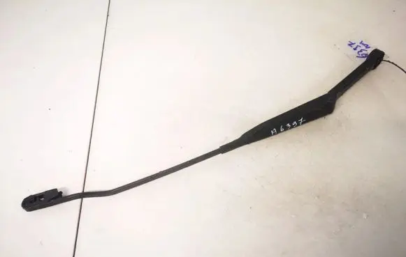 Audi A4 S4 B5 8D Front wiper blade arm 8d1955407a