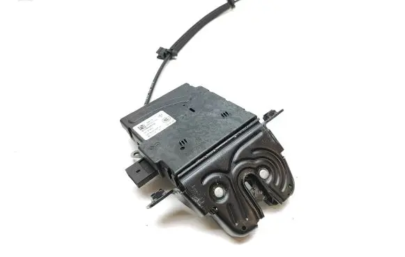 Loading door lock