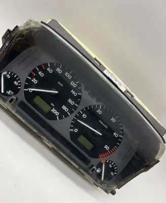 Volkswagen Golf III Speedometer (instrument cluster) 1H0919860B 0263300360