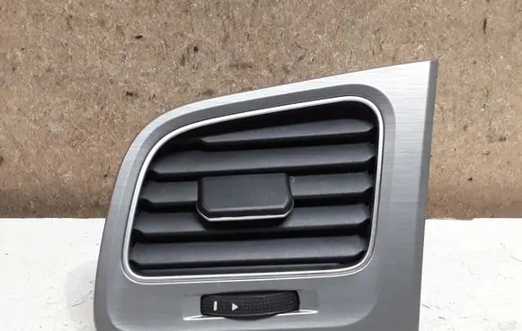 Volkswagen Golf VII Dashboard side air vent grill/cover trim 5G1819703H 5G1819709 5G1819247