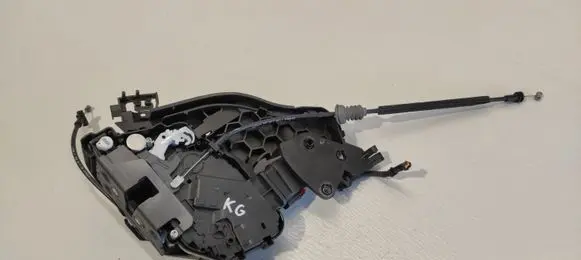 Volvo S40 Rear door lock 985916101 30699111