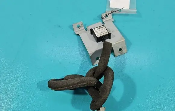 Citroen C-Crosser Radio antenna 8751A004 IMPRK1589944