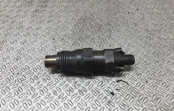 Peugeot 406 Fuel injector KCA17S42