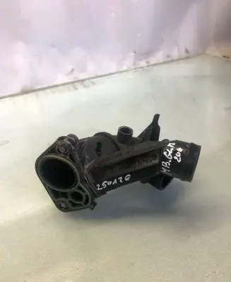 Mercedes-Benz GLA H247 Engine coolant pipe/hose A2820905500