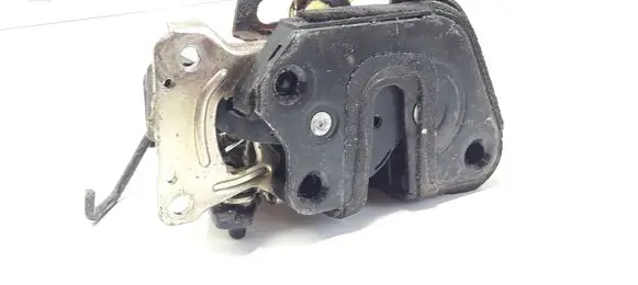 Hyundai Elantra Rear door lock