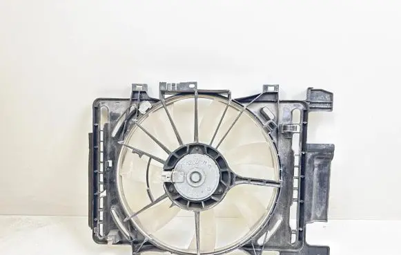 Toyota Urban Cruiser (XP110) Electric radiator cooling fan 1636328150