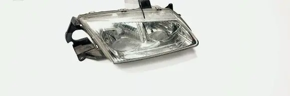 Nissan Almera N16 Headlight/headlamp