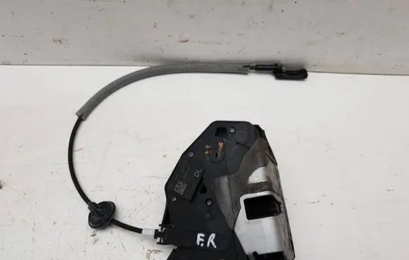 Volvo V60 Front door lock 31301740 A046465 40624141