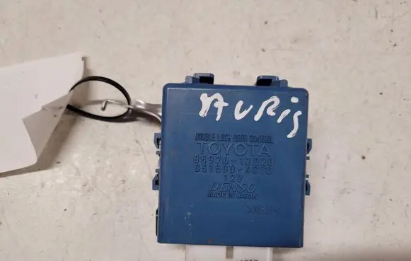 Toyota Auris 150 Door central lock control unit/module 8597012020 0515004070
