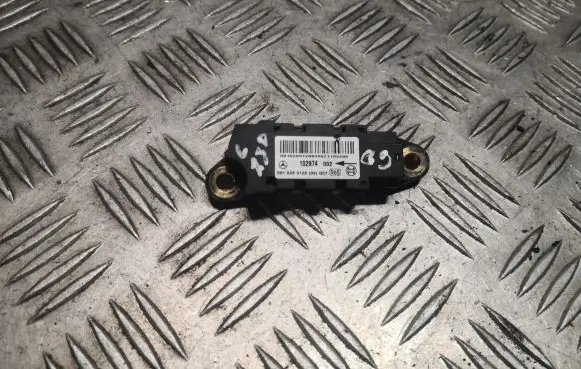 Mercedes-Benz C W203 Airbag deployment crash/impact sensor 0018209126 A0018209126