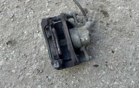 Peugeot 308 Front brake caliper