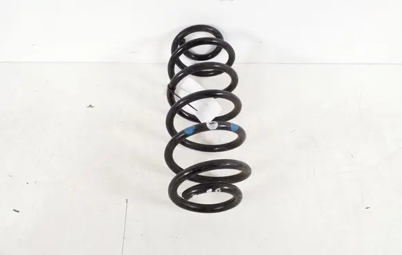 Toyota Auris 150 Rear coil spring 48231-02550