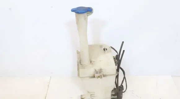 KIA Ceed Windshield washer fluid reservoir/tank 986101H000