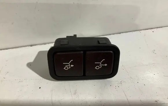 Mercedes-Benz E W211 Tailgate/boot open switch button 