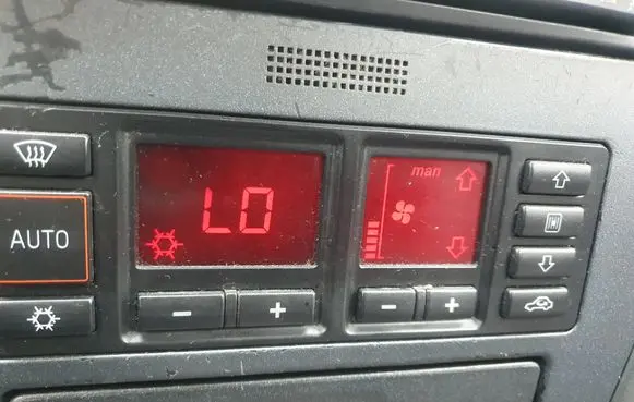Audi A3 S3 8L Climate control unit 5HB00760804 8L0820043D