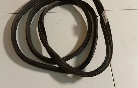 Ford Grand C-MAX Rubber seal rear door 