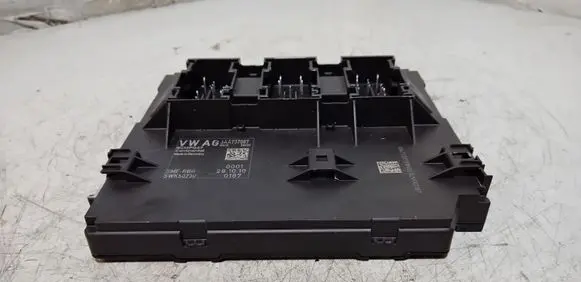 Volkswagen PASSAT B7 Comfort/convenience module 3AA937087