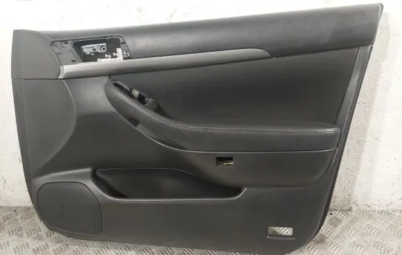 Toyota Avensis T250 Front door card panel trim 6761005560B0