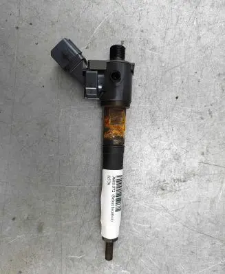 Volvo XC40 Fuel injector 36011572