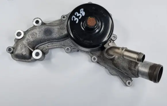 Dodge Challenger Water pump 05184498