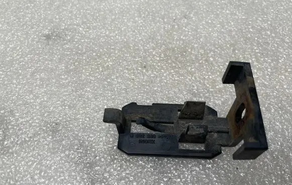BMW X5 E53 Rear bumper mounting bracket 8402330
