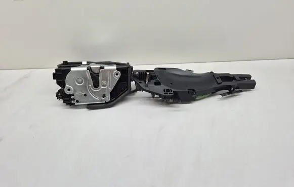 BMW 3 E90 E91 Front door lock A053702