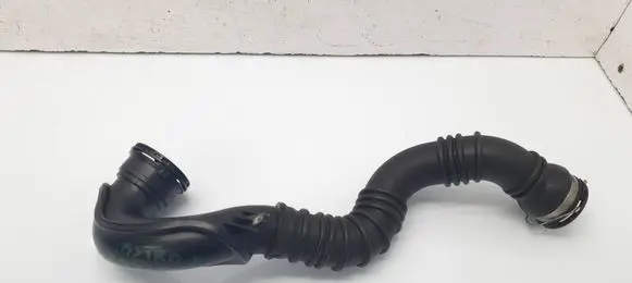 Opel Astra J Intercooler hose/pipe 13265280 315616912