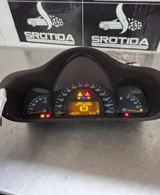 Mercedes-Benz C W203 Speedometer (instrument cluster) A2035404511