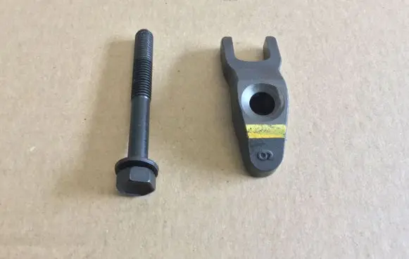 Hyundai i40 Fuel Injector clamp holder OEM
